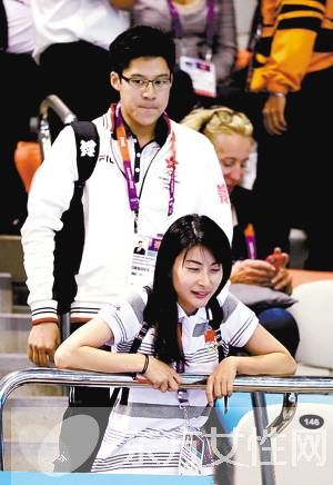 霍啟剛郭晶晶真人秀甜到 虐  恩愛夫妻羨煞旁人