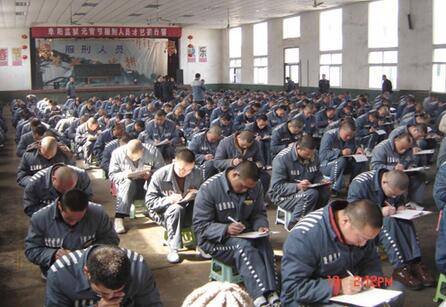 獄警待遇怎么樣  神秘職業(yè)內(nèi)幕曝光獄警的辛酸史