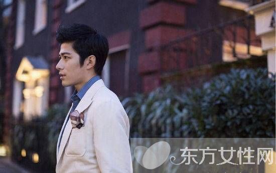 郭敬明撒嬌陳學(xué)冬疑戀情坐實(shí) 陳學(xué)冬整容前后照差太多