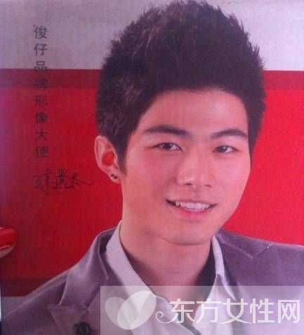 郭敬明撒嬌陳學(xué)冬疑戀情坐實(shí) 陳學(xué)冬整容前后照差太多