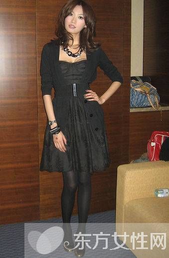 李斯羽拋棄并掌摑患癌前男友董楠 遭張倫碩眾人譴責(zé)