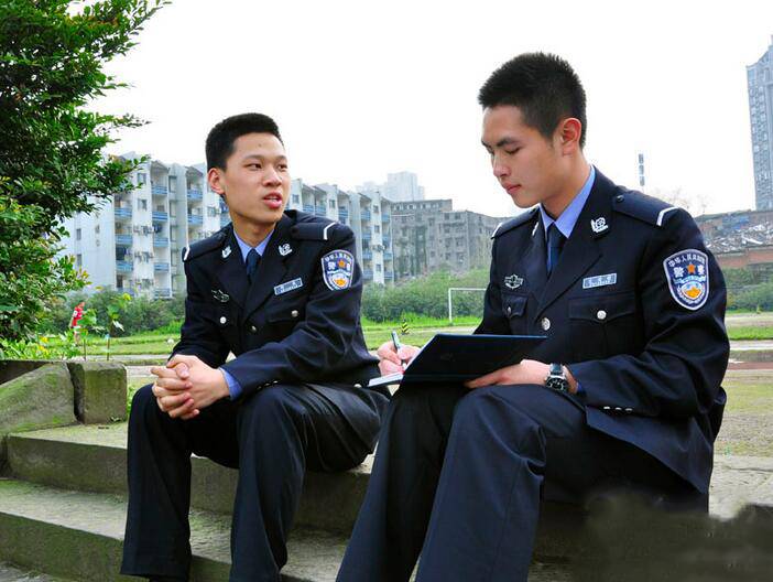 獄警待遇怎么樣  神秘職業(yè)內(nèi)幕曝光獄警的辛酸史