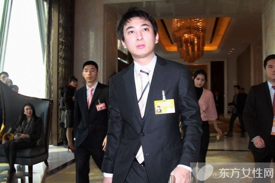 王思聰調(diào)侃黃子韜約炮騙女孩 揭黃子韜耍大牌遭封殺