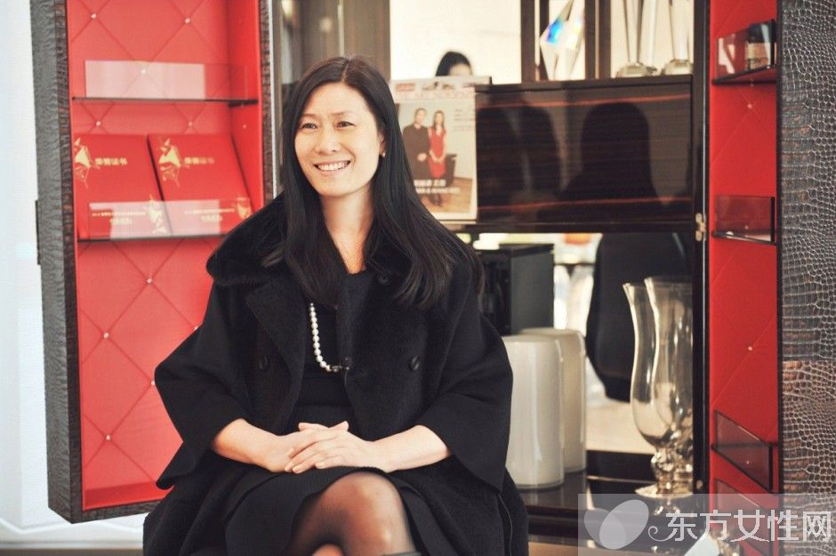 資本大佬劉益謙太太王薇 揭全職太太的完美蛻變