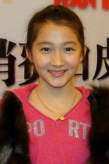  小傾城 家庭背景曝光 藝術(shù)世家4歲半就出道