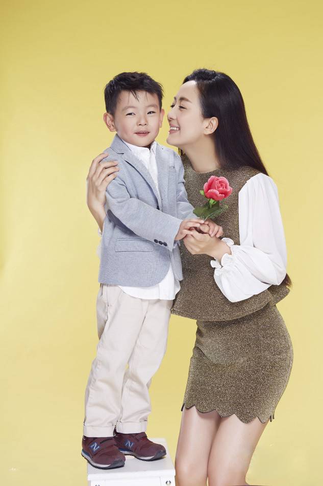 楊童舒神秘老公個人資料曝光 揭楊童舒近況