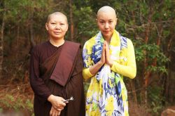 《我們約會吧》王譽霖剃頭修行 早期美艷照曝光