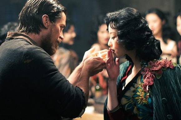 盤點(diǎn)拍激情戲受傷的女星 楊冪鼻子受傷血流不止