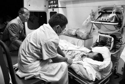 王思麗為什么會生蛆 獲熱心人士捐款