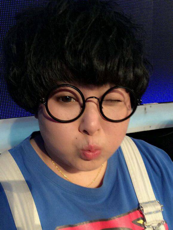 非誠勿擾余燕家庭背景曝光 臺上一舉抱起寧財(cái)神