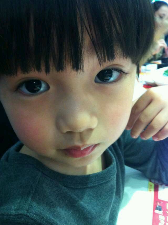 葉子宇和鹿晗對(duì)比照 葉子宇快樂(lè)大本營(yíng)人氣極高