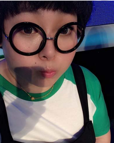 非誠勿擾余燕家庭背景曝光 臺上一舉抱起寧財(cái)神