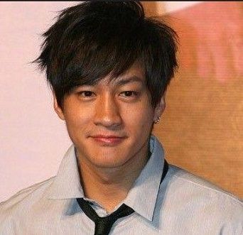 何潤(rùn)東個(gè)人資料簡(jiǎn)介 盤(pán)點(diǎn)何潤(rùn)東演的電視劇