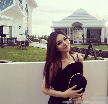 羅志祥緋聞女友曬美照 戴與羅志祥同款項(xiàng)鏈