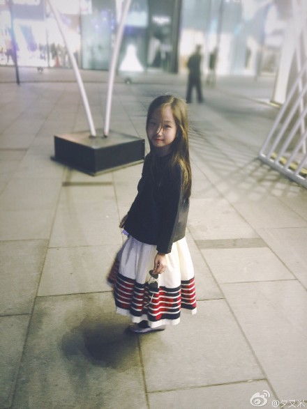 高曉松女兒叫什幺 高曉松前妻曬女兒近照