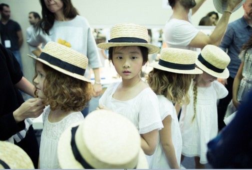 黃多多巴黎走秀近照 黃多多大名叫什幺