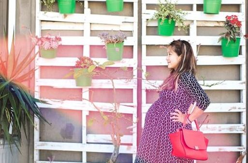 何潔曬二胎巨肚照 老公赫子銘家庭背景