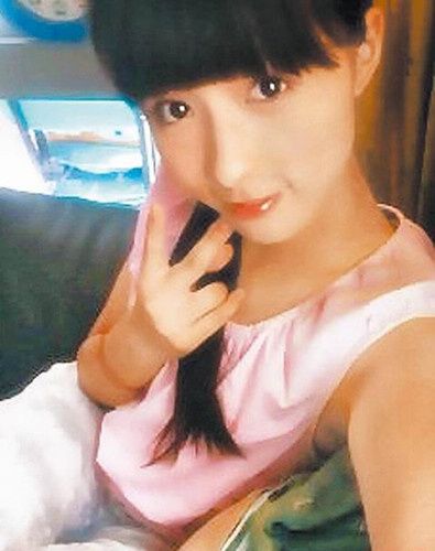 焦曼婷個(gè)人資料 焦恩俊和大女兒焦曼婷似情侶