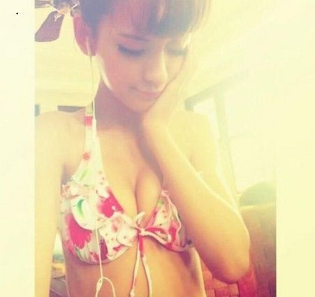 王思聰前女友秀事業(yè)線 張予曦身高體重多少