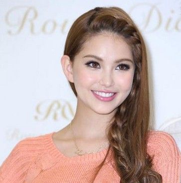 周杰倫為何喜歡昆凌 昆凌正是周媽喜愛(ài)的類型