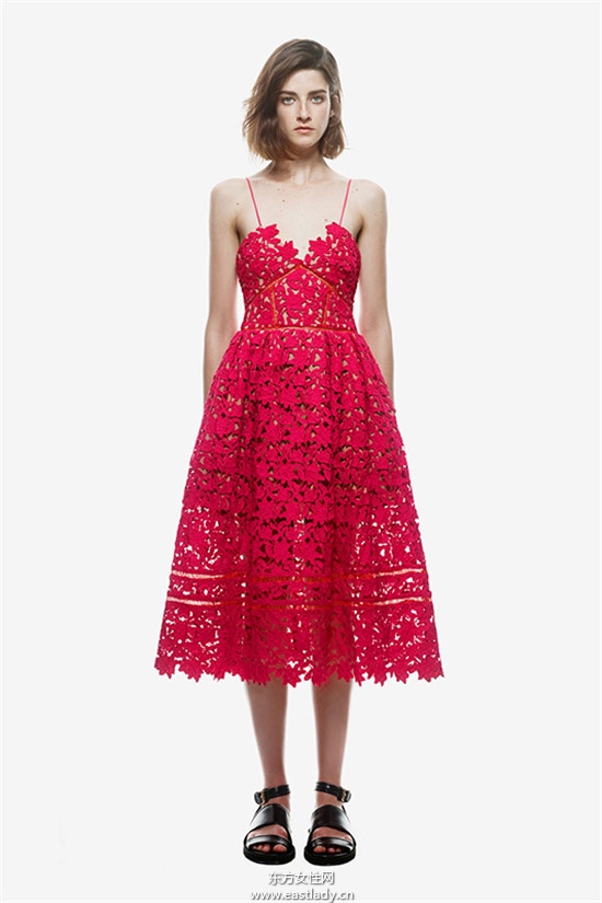 滿足每個人的紅毯夢 Self Portrait 推浪漫唯美平