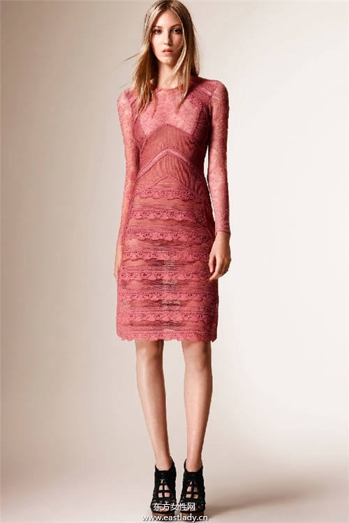 2016年春夏女裝發(fā)布 以度假風為主題