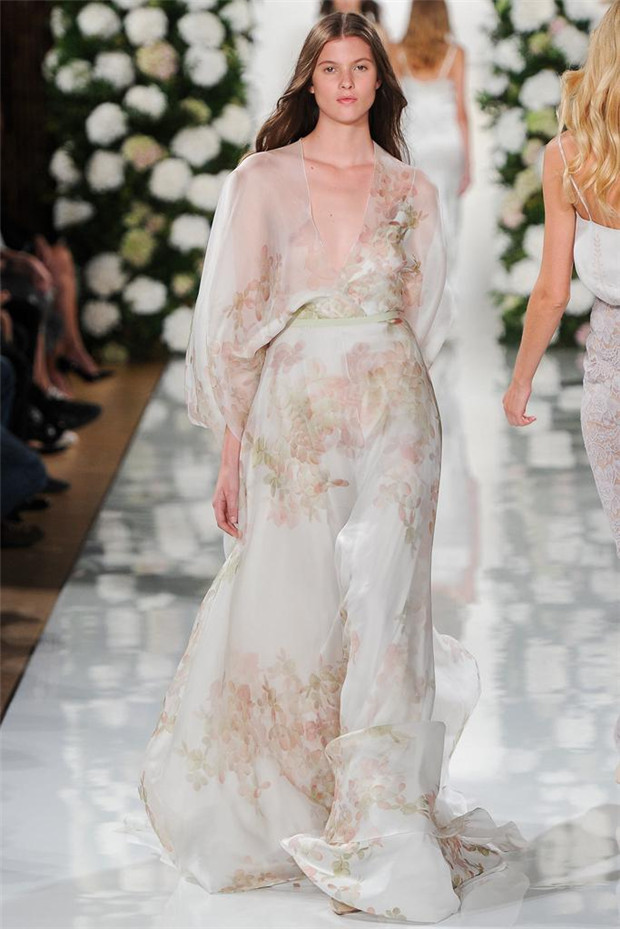 Valentin Yudashkin 2015春夏女裝流行發(fā)布