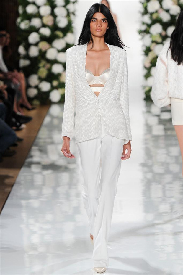 Valentin Yudashkin 2015春夏女裝流行發(fā)布