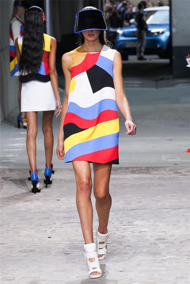 JC de Castelbajac 2015春夏女裝流行發(fā)布