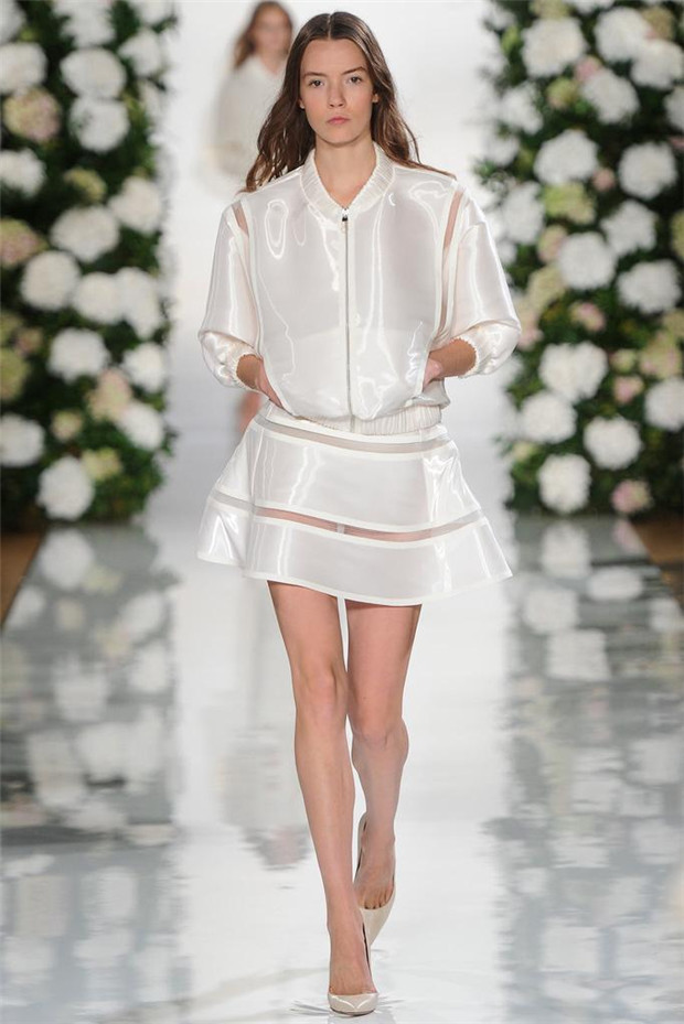 Valentin Yudashkin 2015春夏女裝流行發(fā)布