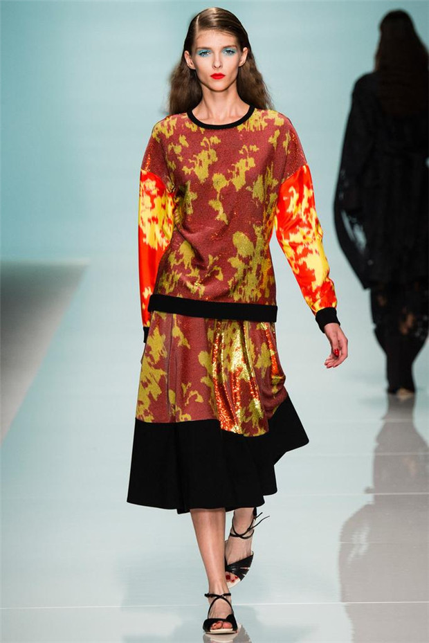 Emanuel Ungaro 2015春夏女裝流行發(fā)布