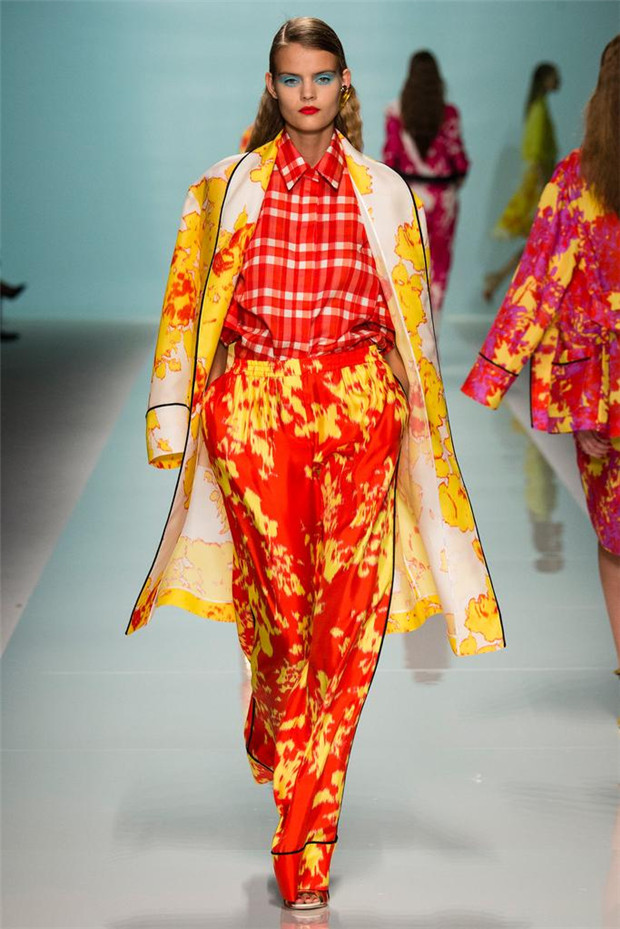 Emanuel Ungaro 2015春夏女裝流行發(fā)布