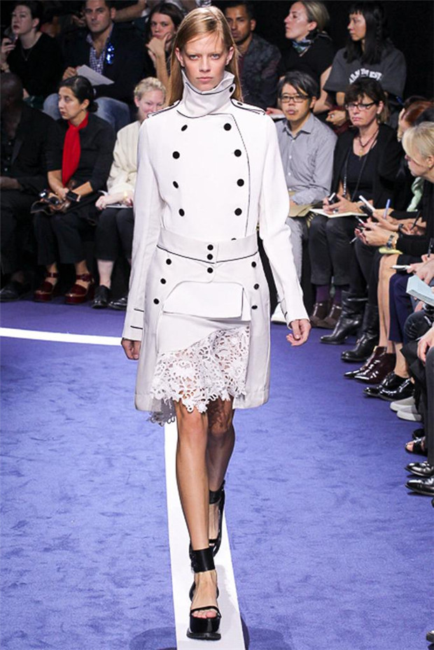 Sacai 2015春夏女裝流行發(fā)布