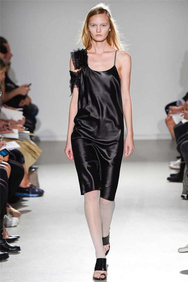 Veronique Branquinho 2015春夏女裝流行發(fā)布