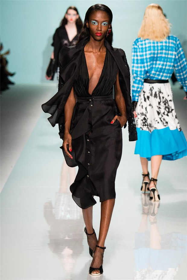 Emanuel Ungaro 2015春夏女裝流行發(fā)布