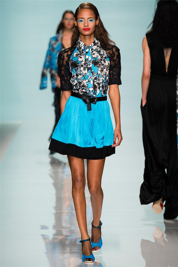 Emanuel Ungaro 2015春夏女裝流行發(fā)布