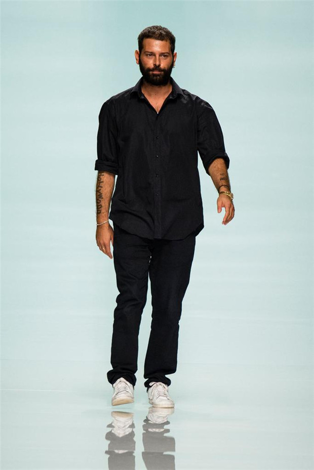 Emanuel Ungaro 2015春夏女裝流行發(fā)布