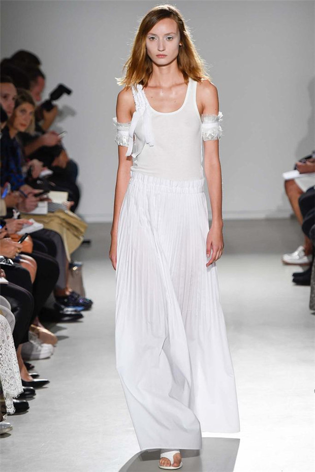 Veronique Branquinho 2015春夏女裝流行發(fā)布