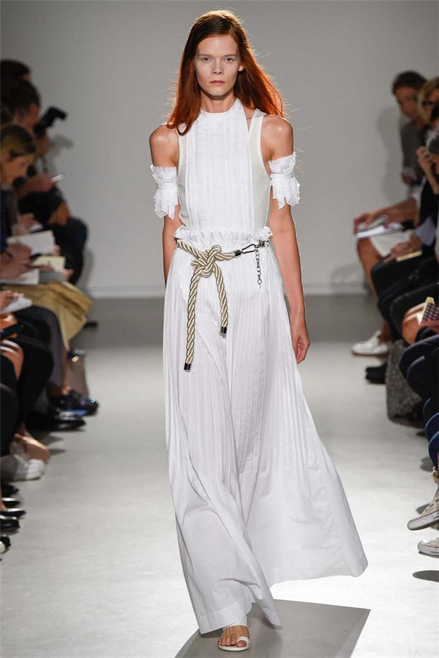 Veronique Branquinho 2015春夏女裝流行發(fā)布