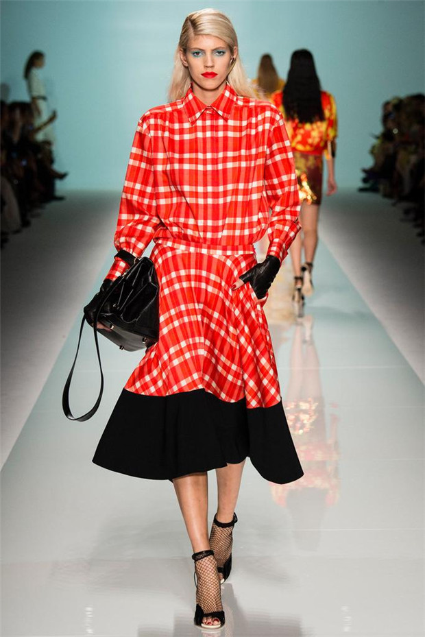 Emanuel Ungaro 2015春夏女裝流行發(fā)布