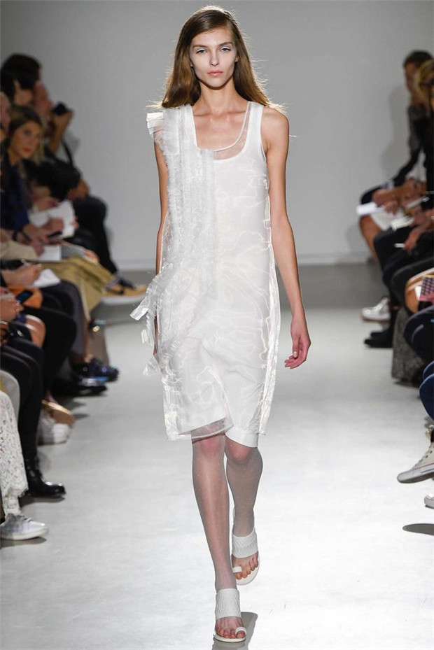 Veronique Branquinho 2015春夏女裝流行發(fā)布