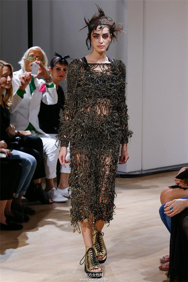 Yohji Yamamoto 2015春夏女裝流行發(fā)布