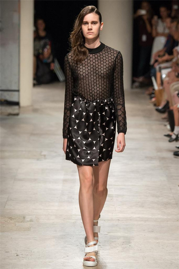 Maxime Simoens 2015春夏女裝流行發(fā)布