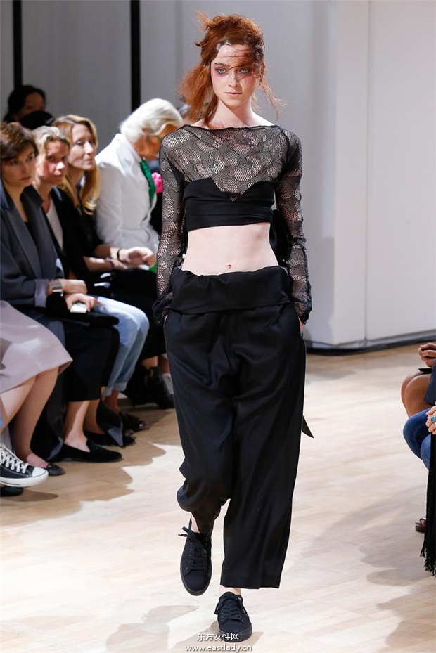 Yohji Yamamoto 2015春夏女裝流行發(fā)布