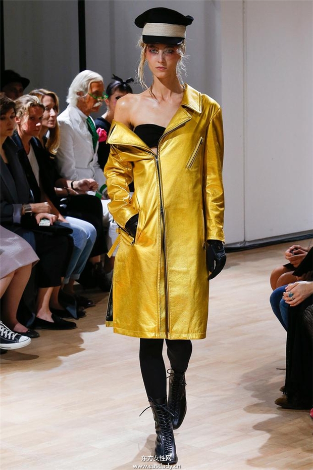 Yohji Yamamoto 2015春夏女裝流行發(fā)布