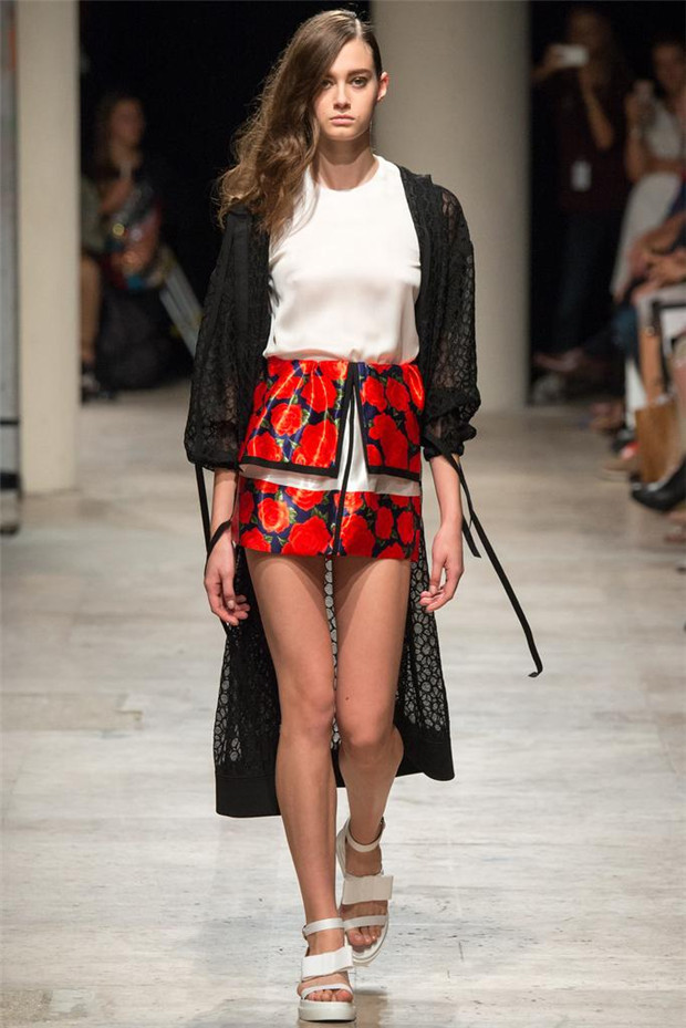 Maxime Simoens 2015春夏女裝流行發(fā)布