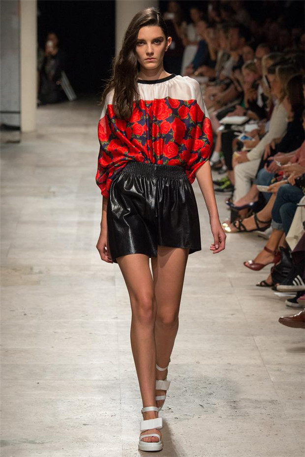 Maxime Simoens 2015春夏女裝流行發(fā)布