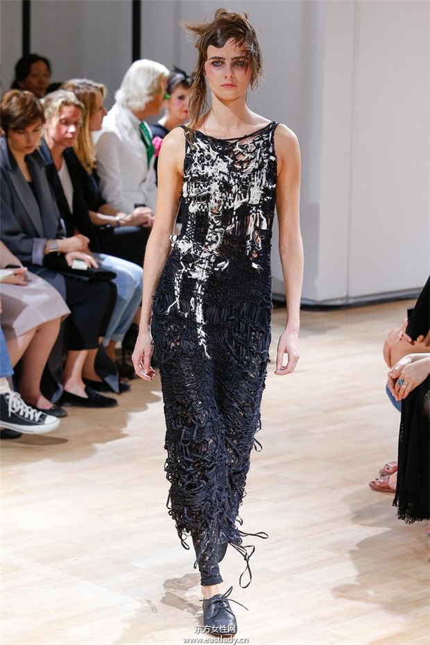 Yohji Yamamoto 2015春夏女裝流行發(fā)布