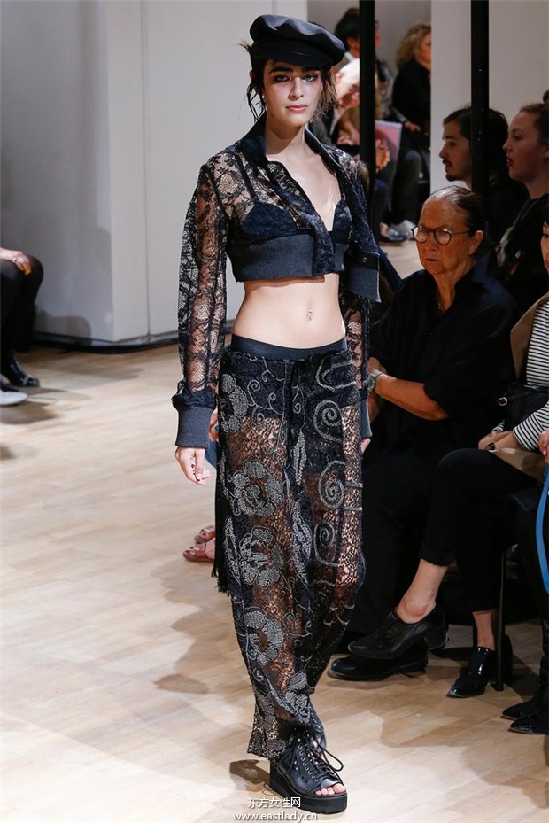 Yohji Yamamoto 2015春夏女裝流行發(fā)布