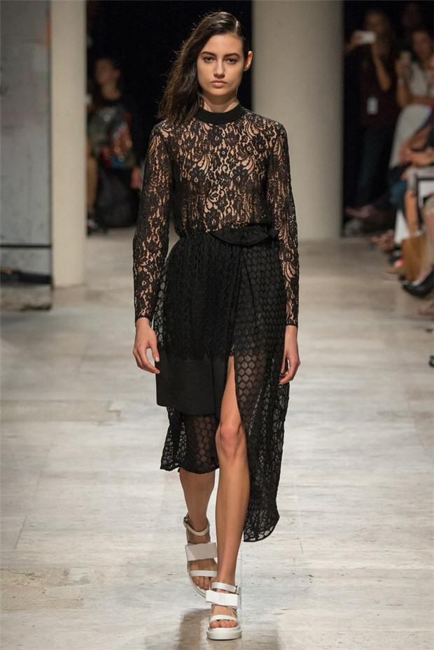 Maxime Simoens 2015春夏女裝流行發(fā)布